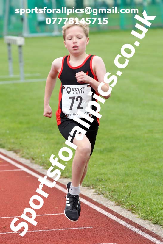 800 metres, NECAA Open Meeting, Morpeth, Sunday, September 27th. David T. Hewitson/Sports for All Pics